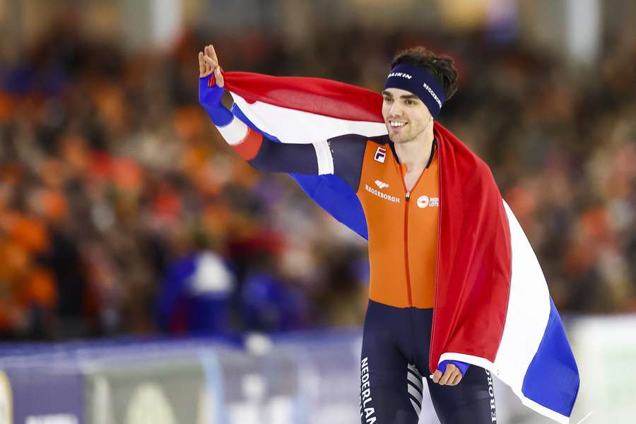 Roest geniet van tweede wereldtitel op rij op 5000 meter