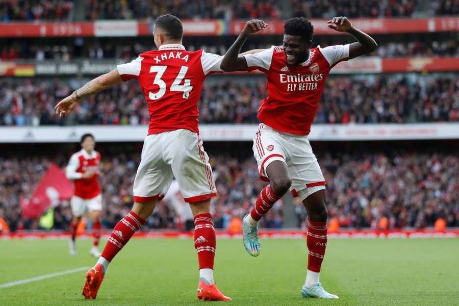 Partey e Xhaka estão de volta ao Arsenal após atuarem na Copa do Mundo