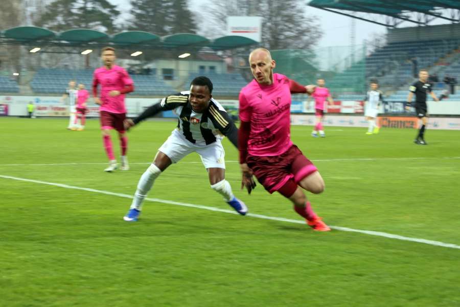 Dynamo České Budějovice prohrálo ve druhé lize s Ústím nad Labem. Dynamo České Budějovice prohrálo ve druhé lize s Ústím nad Labem.