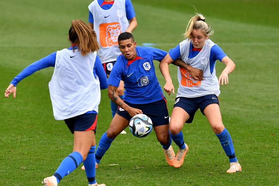 Shanice van de Sanden op het trainingsveld tijdens het WK van afgelopen zomer