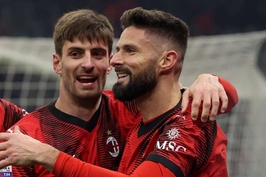 Giroud viert doelpunt