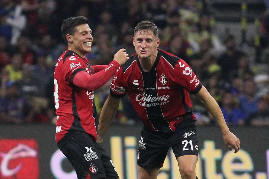 Atlas vence al América en el Estadio Azteca y define la Liguilla del fútbol mexicano