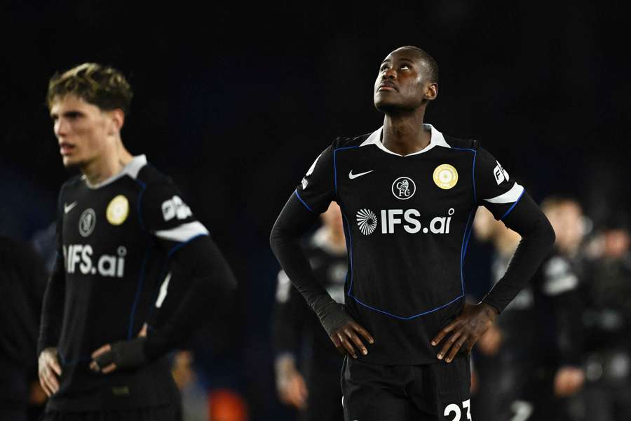 Zklmaný Trevor Chalobah.