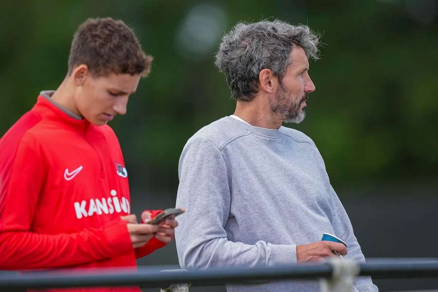 Ex-Bayern-Profi Mark van Bommel (r.) mit seinem Sohn Ruben.