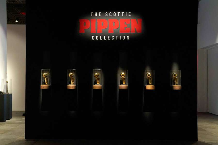 Los trofeos de Pippen expuestos