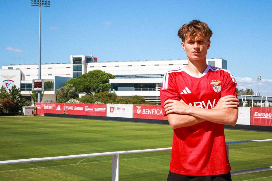 Kristupas Liutvinas tem 16 anos e vai reforçar a formação do Benfica Kristupas Liutvinas tem 16 anos e vai reforçar a formação do Benfica