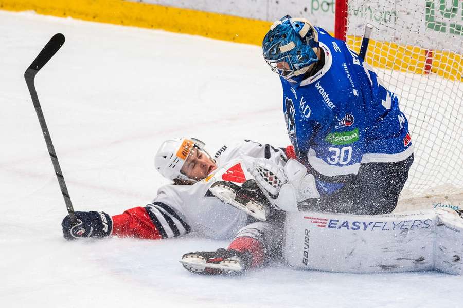 Slovan zabudol na prehru v Nových Zámkoch a doma potešil divákov. 