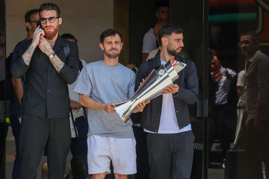 Bernardo Silva, jugador del City celebrando la Nations League con Portugal