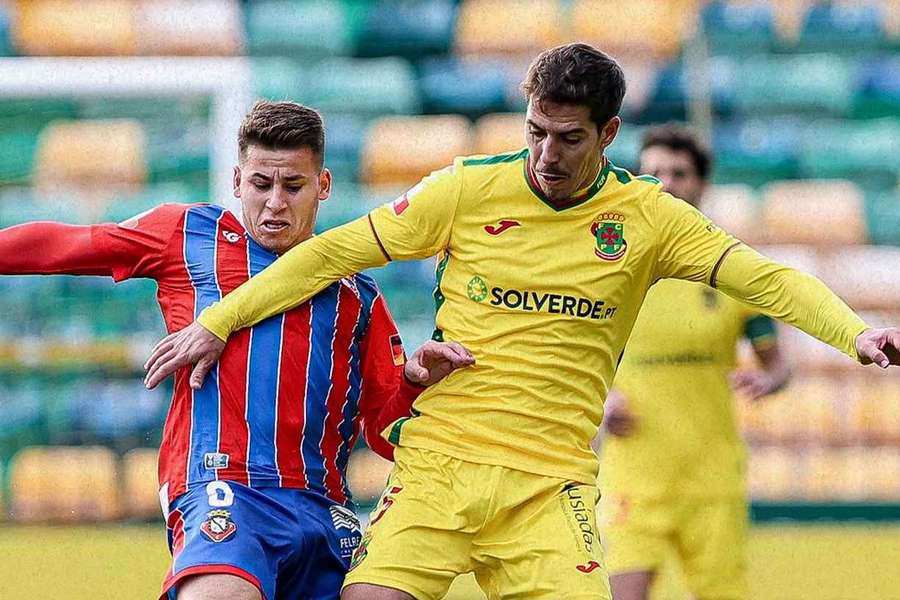 Duelo intenso na Mata Real Duelo intenso na Mata Real