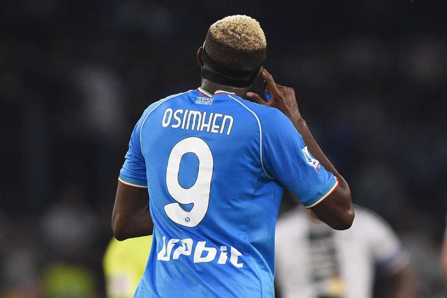 Po tym, jak jego strona skrytykowała go w mediach społecznościowych, Victor Osimhen strzelił bramkę dla Napoli w zwycięstwie