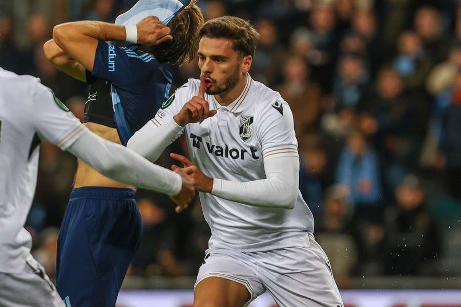 Nuno Santos celebra o golo na Tele2 Arena