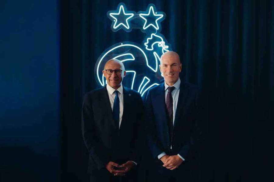 Zinédine Zidane je novým trenérem francouzské reprezentace.