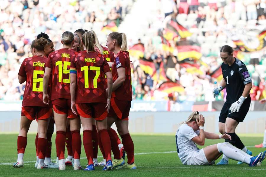 Die DFB-Frauen bereiten sich bereits auf die WM 2027 in Brasilien vor. Die DFB-Frauen bereiten sich bereits auf die WM 2027 in Brasilien vor.