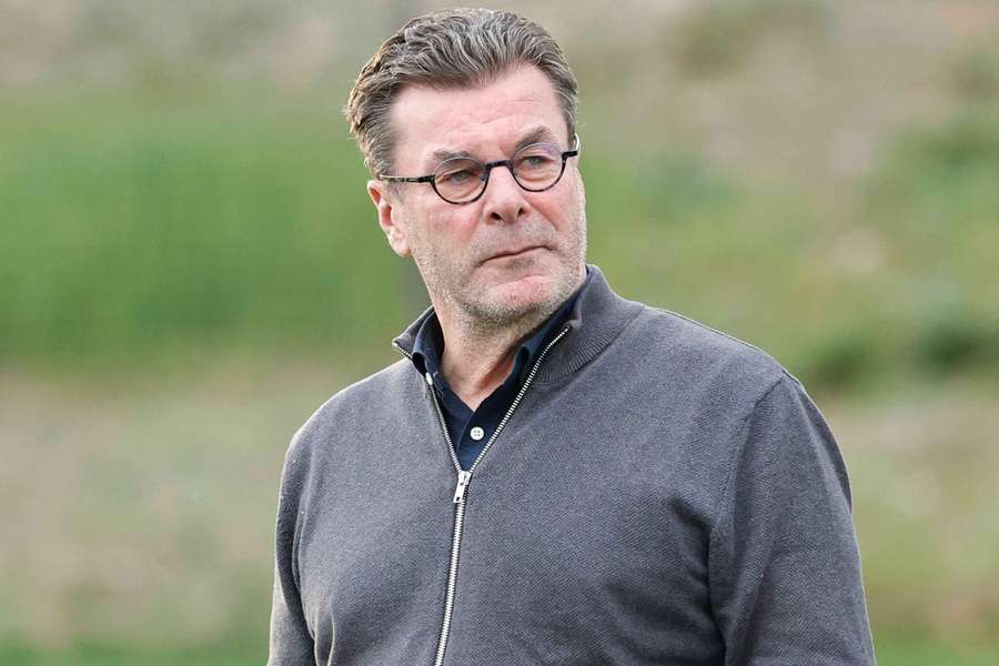 Dieter Hecking vai assumir o Bochum