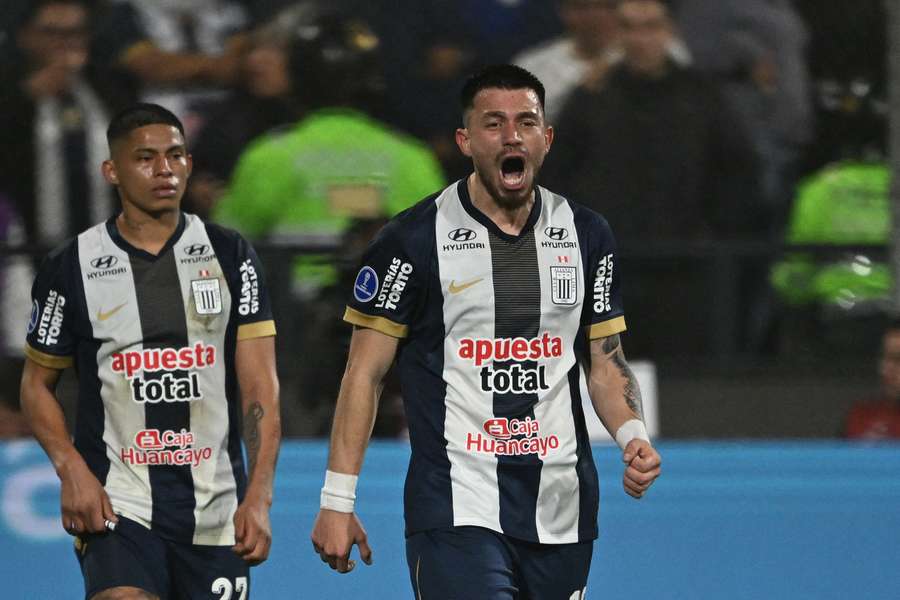 Universitario y Alianza Lima firmaron un empate sin goles