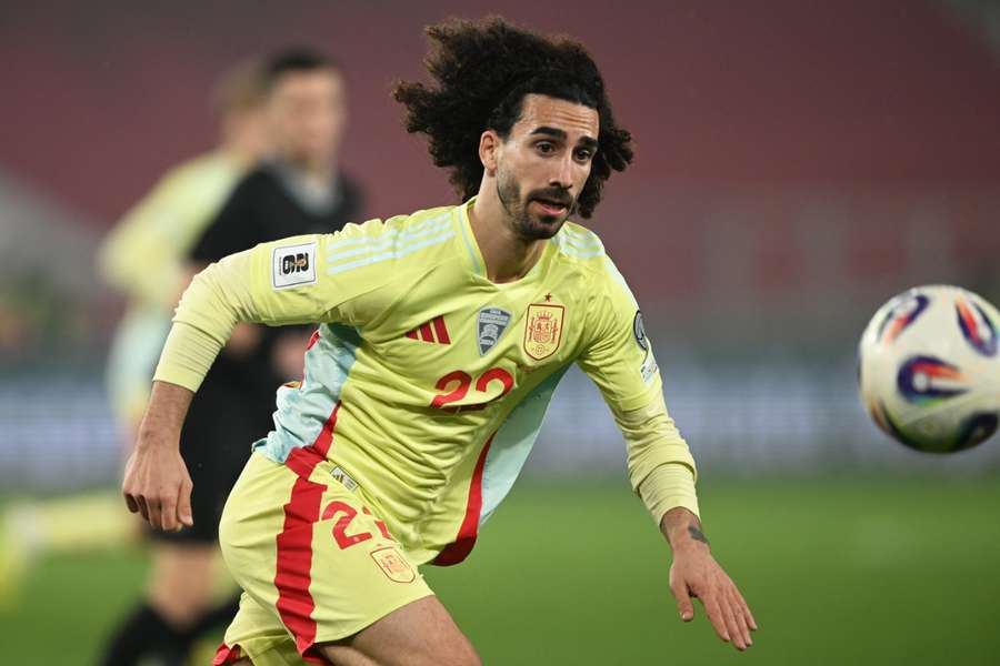 Marc Cucurella também brilha na seleção da Espanha