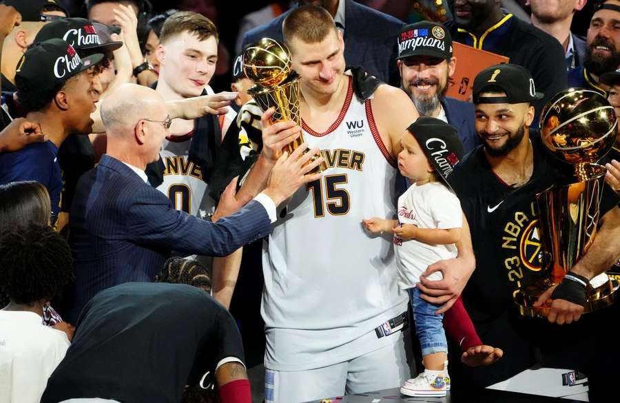 Nikola Jokic won dit jaar de NBA-titel als Finals MVP