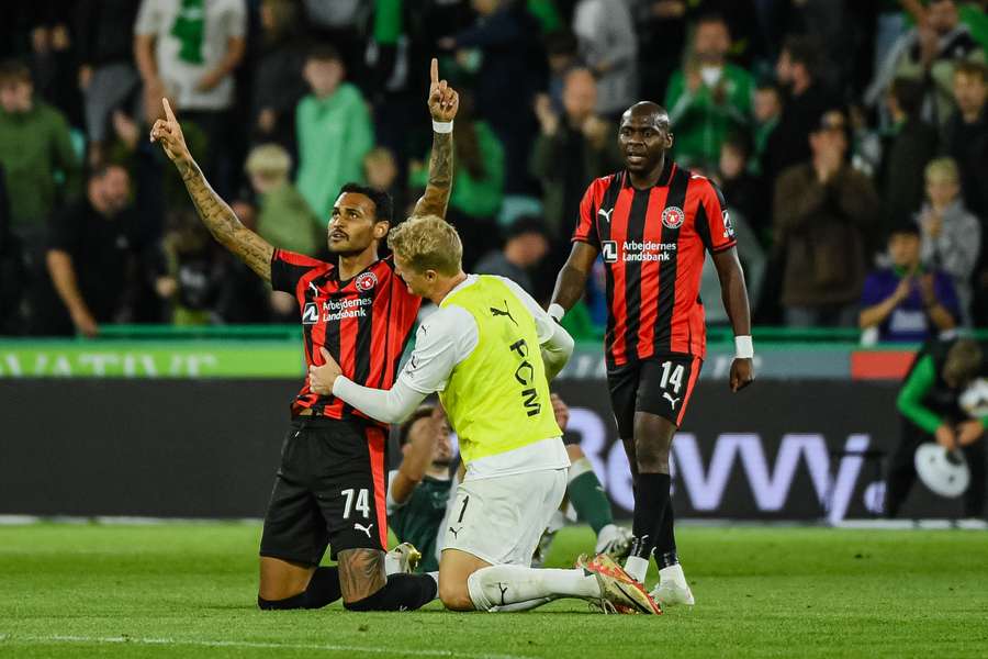 Midtjylland pulled off a late win in extra time versus Hibernian in the Europa League.