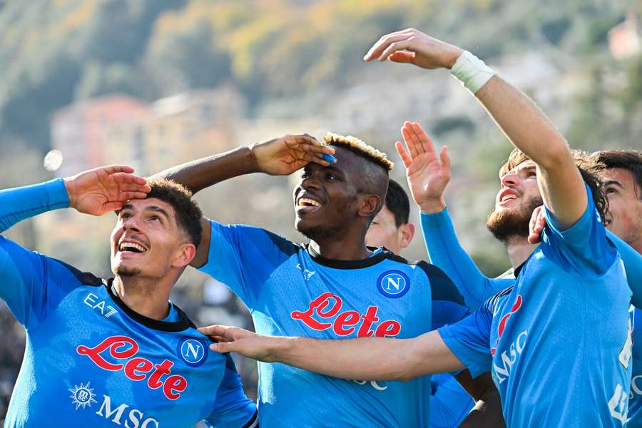 Napoli continuă să defileze în Serie A. Kvaratskhelia și Osimhen, în prim plan