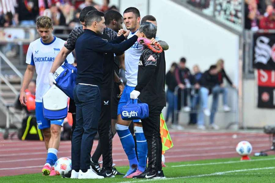 Napastnik Herthy Dawid Kownacki będzie pauzować prawdopodobnie do końca roku