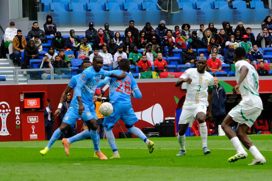 Le Sénégal bute sur la RD Congo, le suspense relancé dans le groupe D