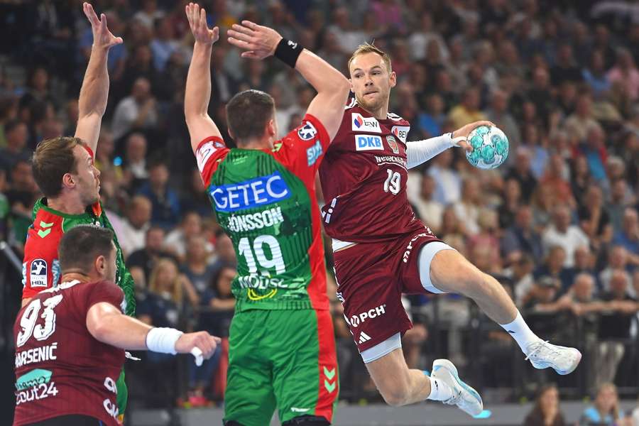 Mathias Gidsel in action against Magdeburg in the German Super Cup Mathias Gidsel in action against Magdeburg in the German Super Cup
