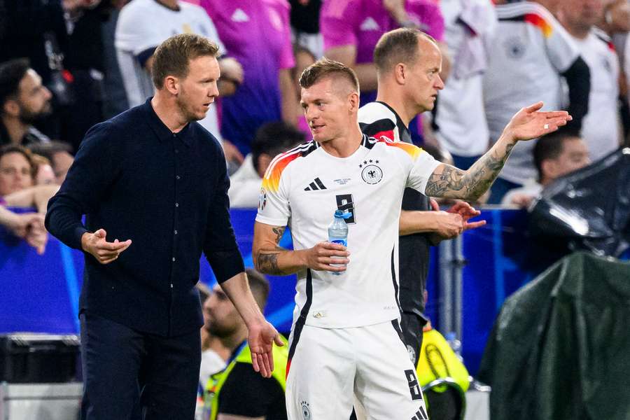 Julian Nagelsmann und sein Team haben ebenfalls großen Anteil an Neuendorfs guter Laune.