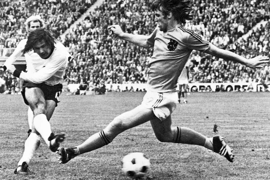 W finale 1974 roku Holandia przegrała z Republiką Federalną Niemiec (1:2) po golu Gerda Mullera
