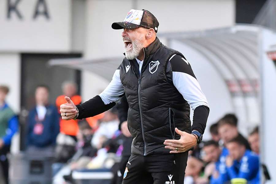 Trenér Baníku Ostrava Pavel Hapal.