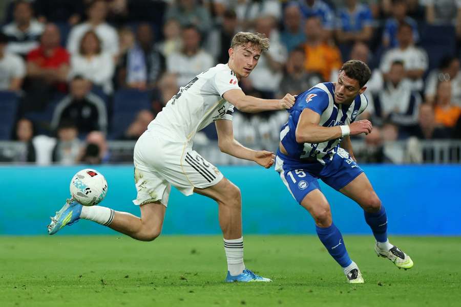 Huijsen tells Real Madrid fans: Alaves are fighting for their lives