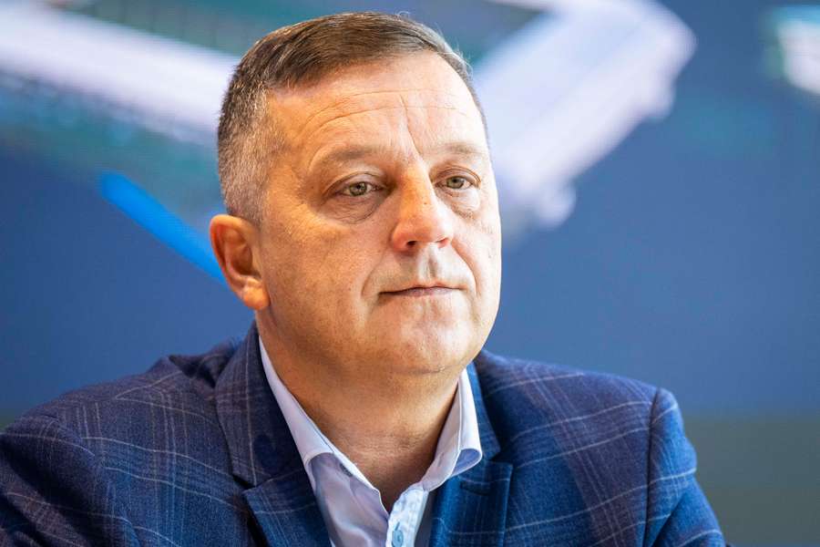 Jedným z kadindátov je generálny sekretár SFZ Peter Palenčík.