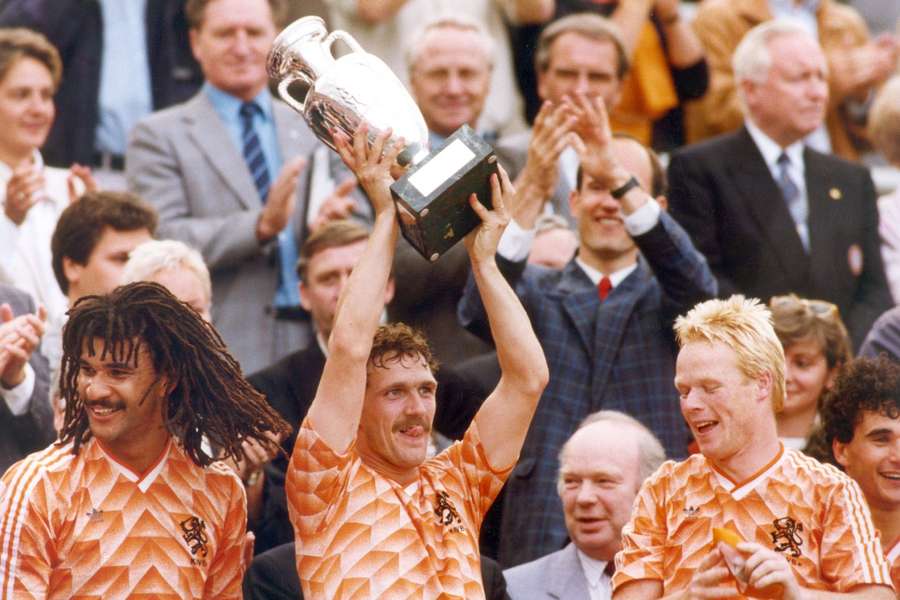 Ronald Koeman (r.) und die Niederlande wurden in Deutschland schon einmal Europameister.