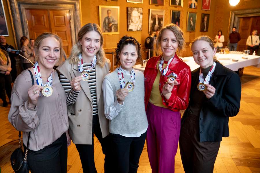 Efter EM-guld: Team Danmark belønner curlingkvinder