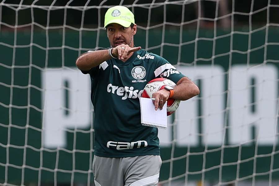 O relato doloroso sobre o percurso de Abel Ferreira no Sporting CP – Fora  da Linha