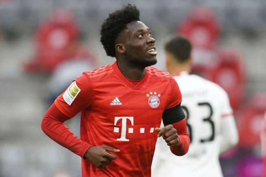 Alphonso Davies está em final de contrato com o Bayern de Munique