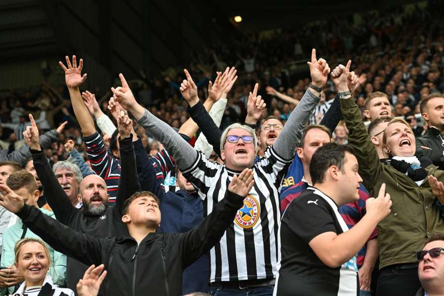 Newcastle pode ser gigante como o United, diz técnico