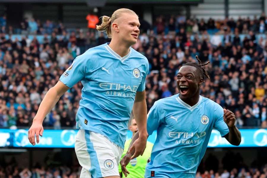 Haaland e Doku ficaram de fora da lista final do Manchester City