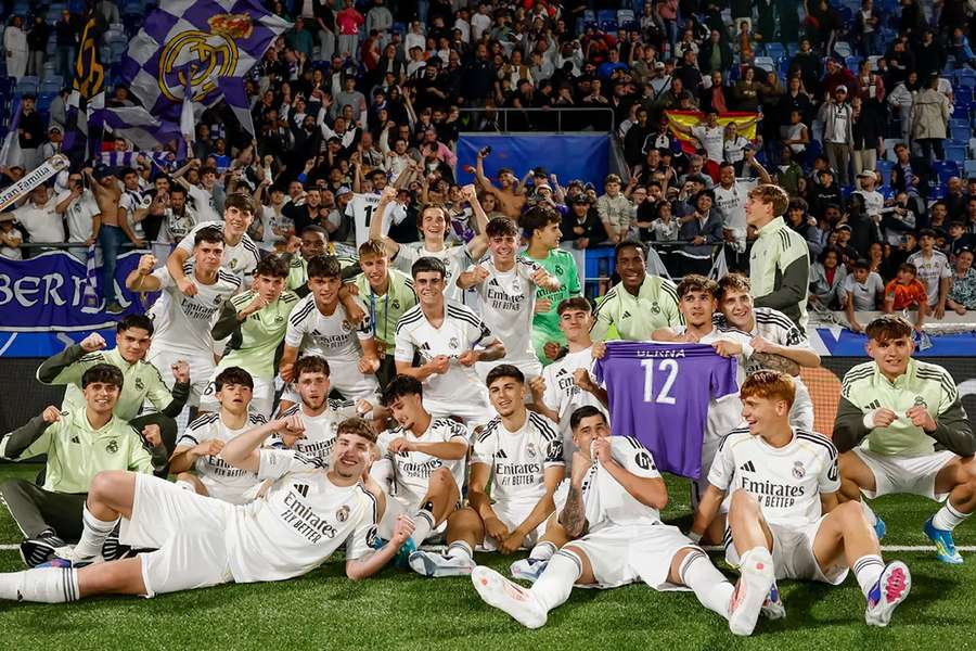 Los juveniles del Real Madrid celebran el pase a la final