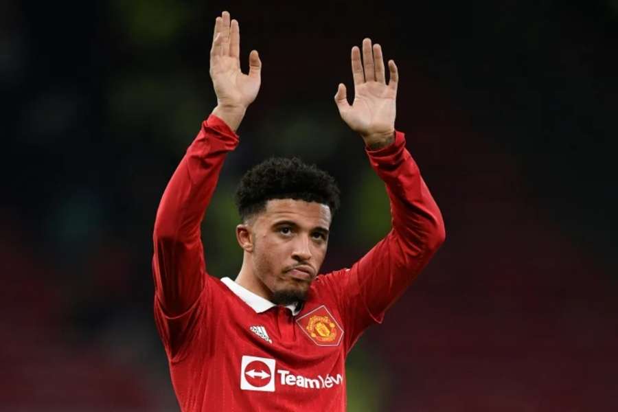 Jadon Sancho se v Manchesteru United těžko zabydluje.