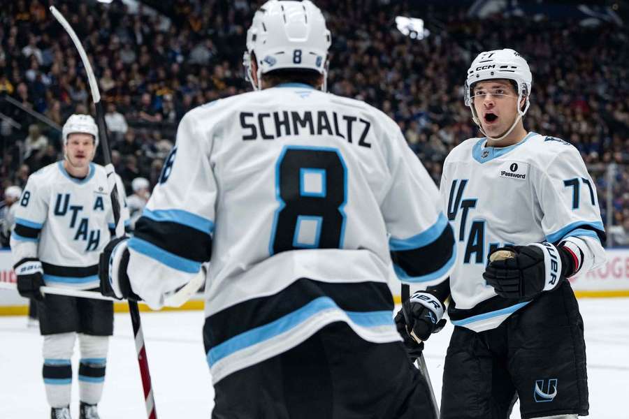 Peterka und Utah konnten jubeln, denn sie siegten gegen Vancouver Peterka und Utah konnten jubeln, denn sie siegten gegen Vancouver