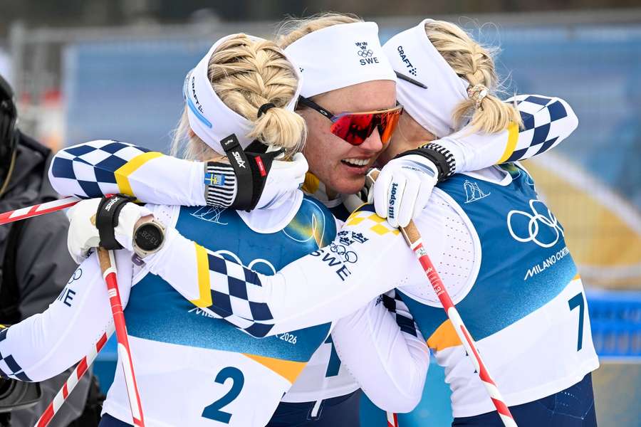 Superior Sweden sweeps podium as Linn Svahn wins women's cross-country skiing sprint