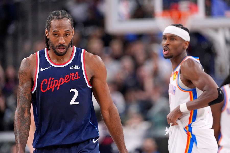 Na Clippers a Leonarda padá zlé svetlo. Na Clippers a Leonarda padá zlé svetlo.