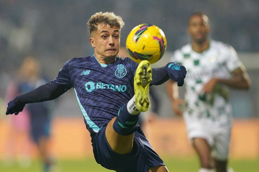 Ivan Jaime chamado pelo técnico portista