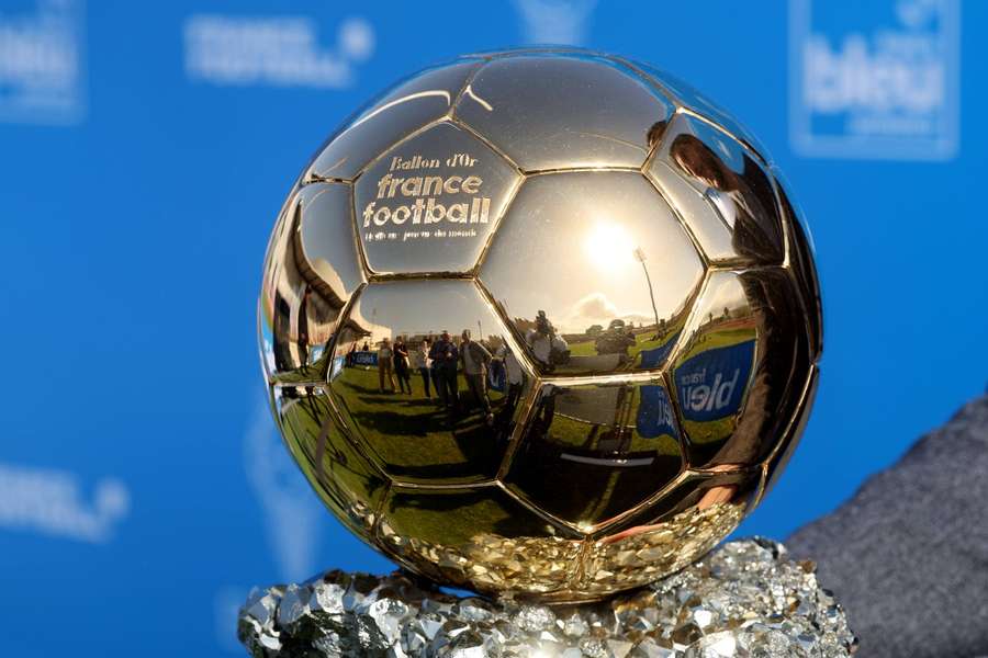 Trofeul Balonul de Aur Trofeul Balonul de Aur