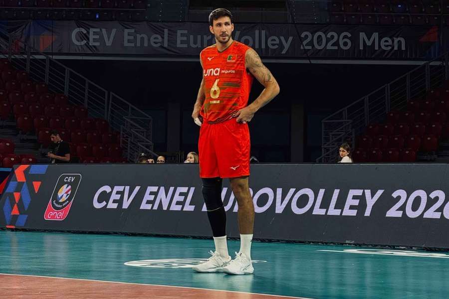 Portugal eliminado pela França nos oitavos de final do Europeu de voleibol Portugal eliminado pela França nos oitavos de final do Europeu de voleibol