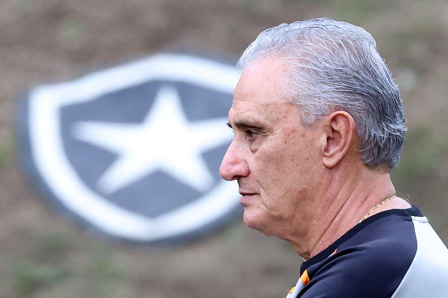 Tite volta a dirigir um time da Série A Tite volta a dirigir um time da Série A