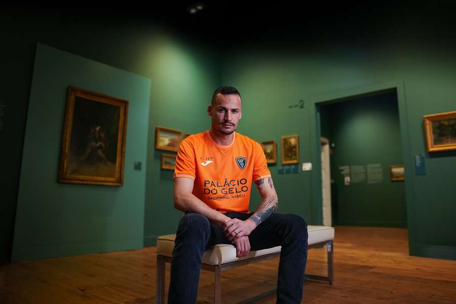 Bruno Brígido assinou até junho com o Académico de Viseu