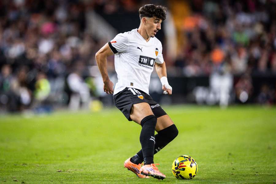 Diego López, lesionado en su rodilla izquierda