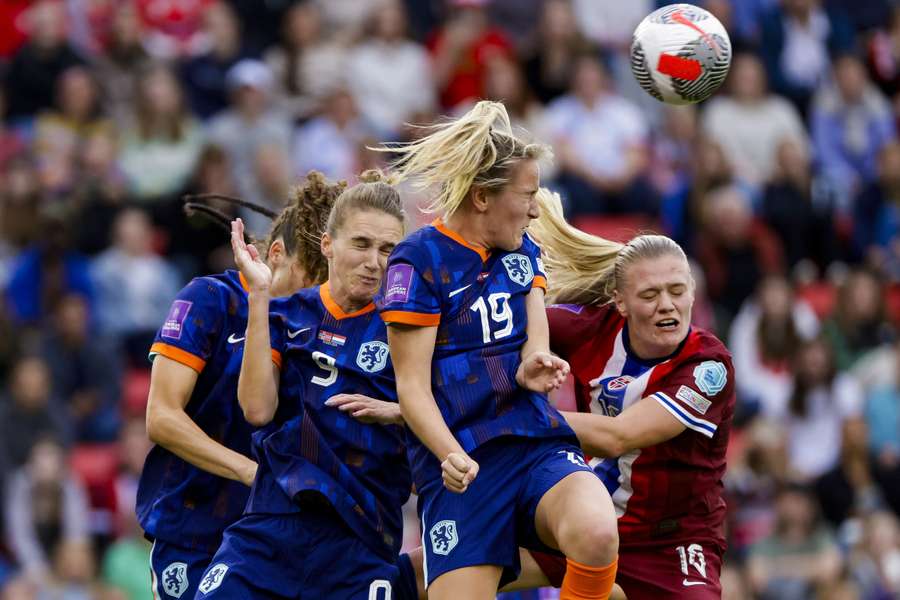 Vivianne Miedema maakte haar 96e doelpunt in haar 120e interland voor Oranje