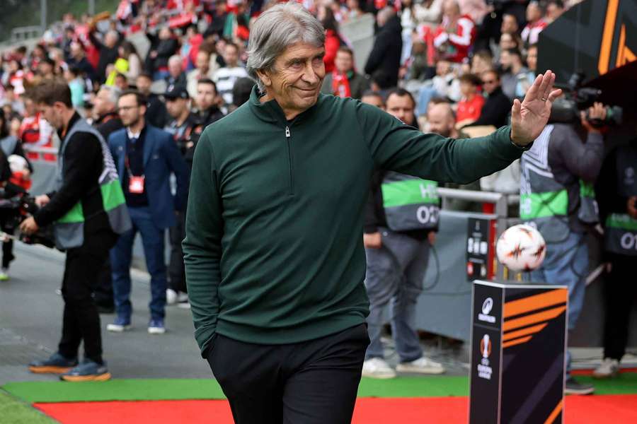 Real Betis chief Alarcon makes clear Pellegrini expectations Real Betis chief Alarcon makes clear Pellegrini expectations